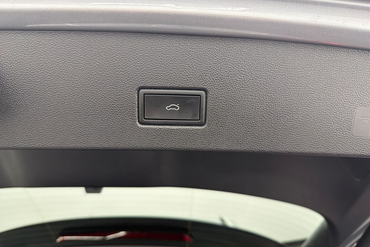 2022 Volkswagen T-Roc R D11