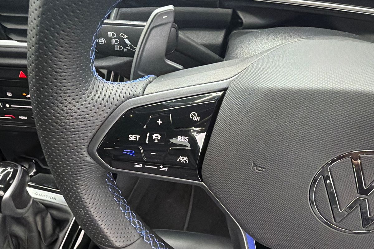 2022 Volkswagen T-Roc R D11