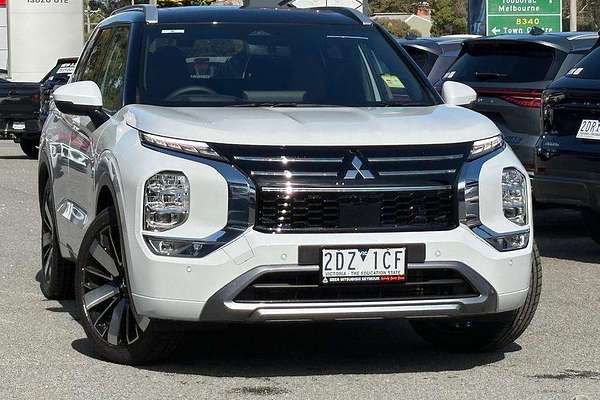 2025 Mitsubishi Outlander Exceed Tourer ZM