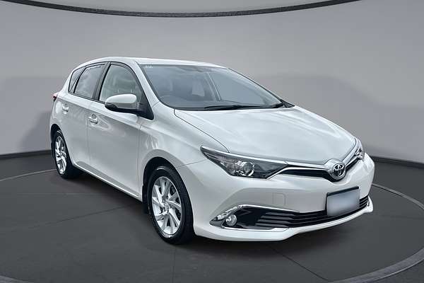 2017 Toyota Corolla Ascent Sport ZRE182R