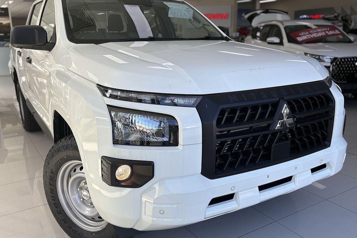 2025 Mitsubishi Triton GLX MV 4X4