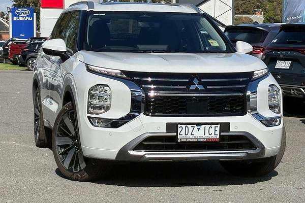 2025 Mitsubishi Outlander Exceed ZM