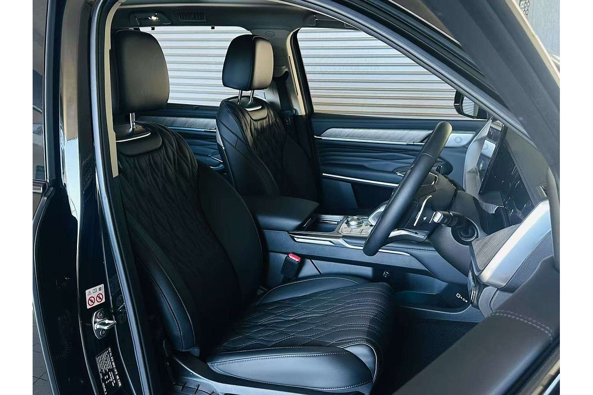 Tank 500 Vanta HEV 4X4 Sports Grill