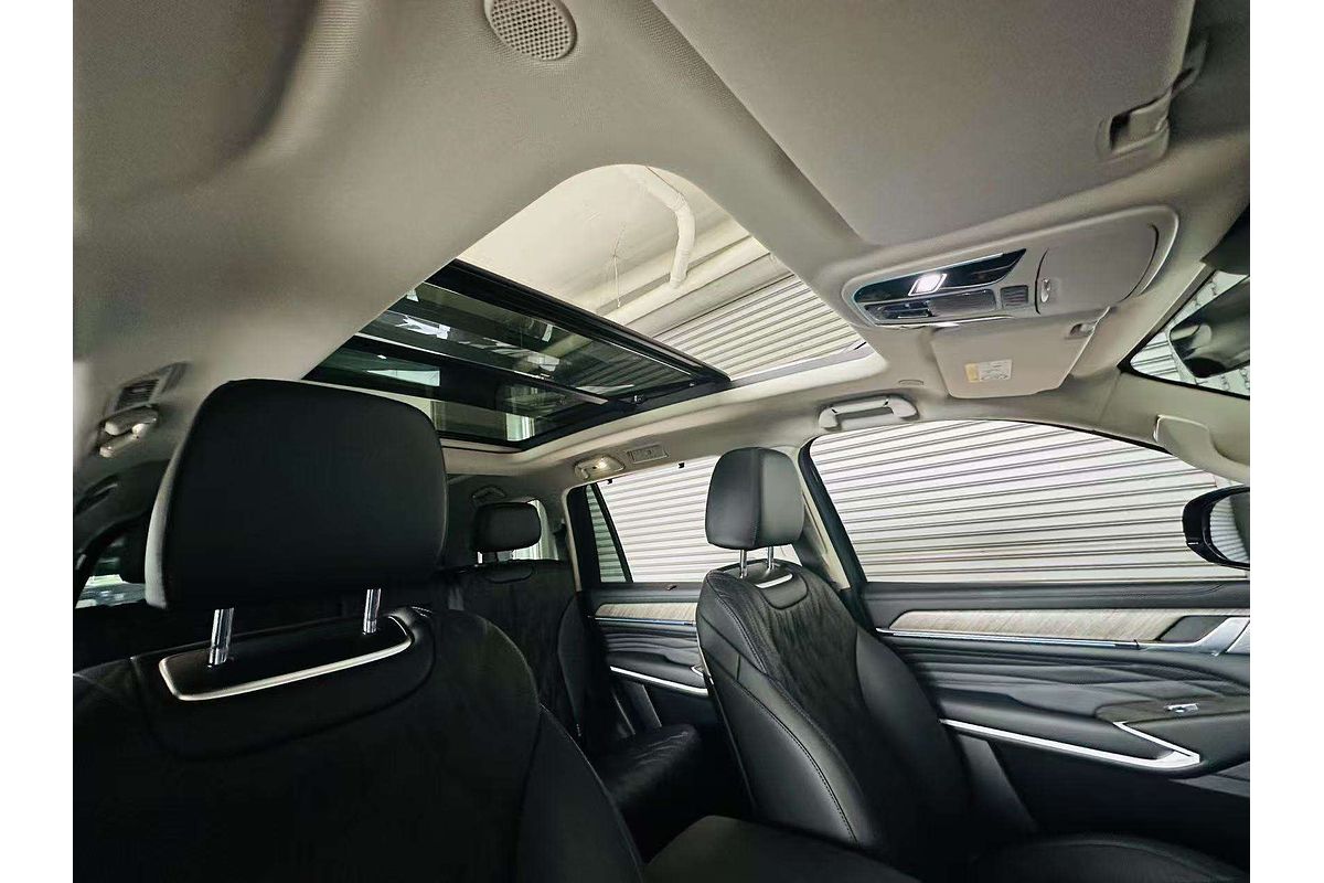 Tank 500 Vanta HEV 4X4 Sports Grill