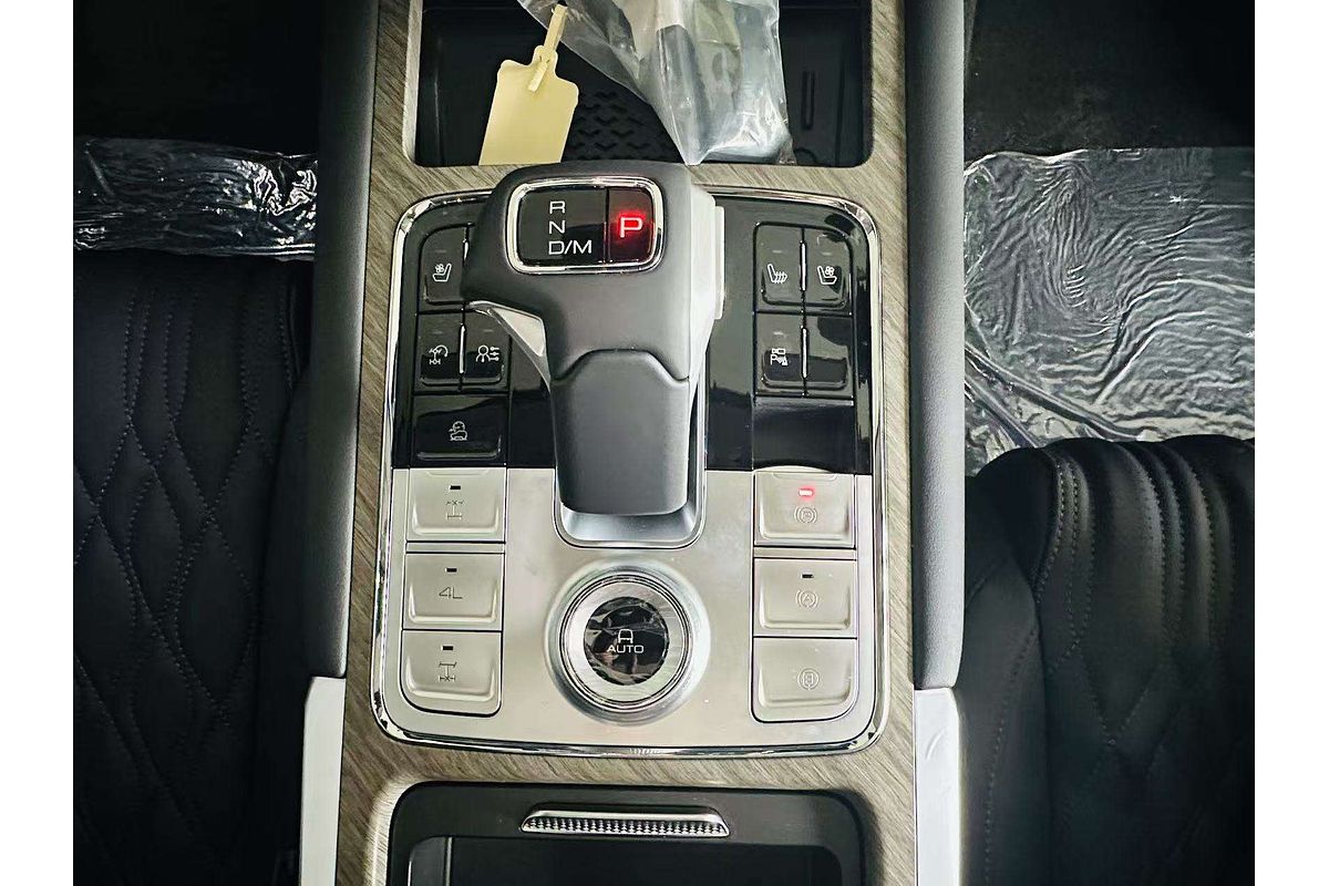 Tank 500 Vanta HEV 4X4 Sports Grill