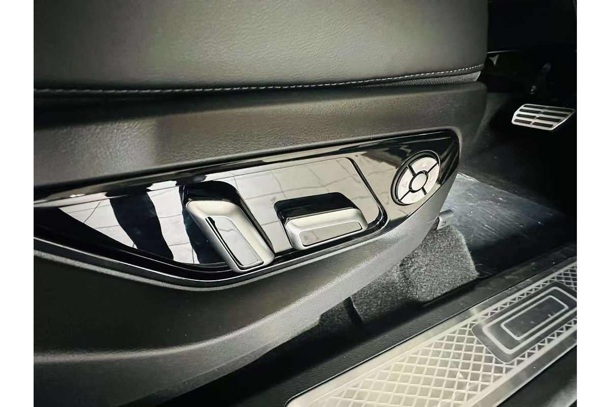 Tank 500 Vanta HEV 4X4 Sports Grill