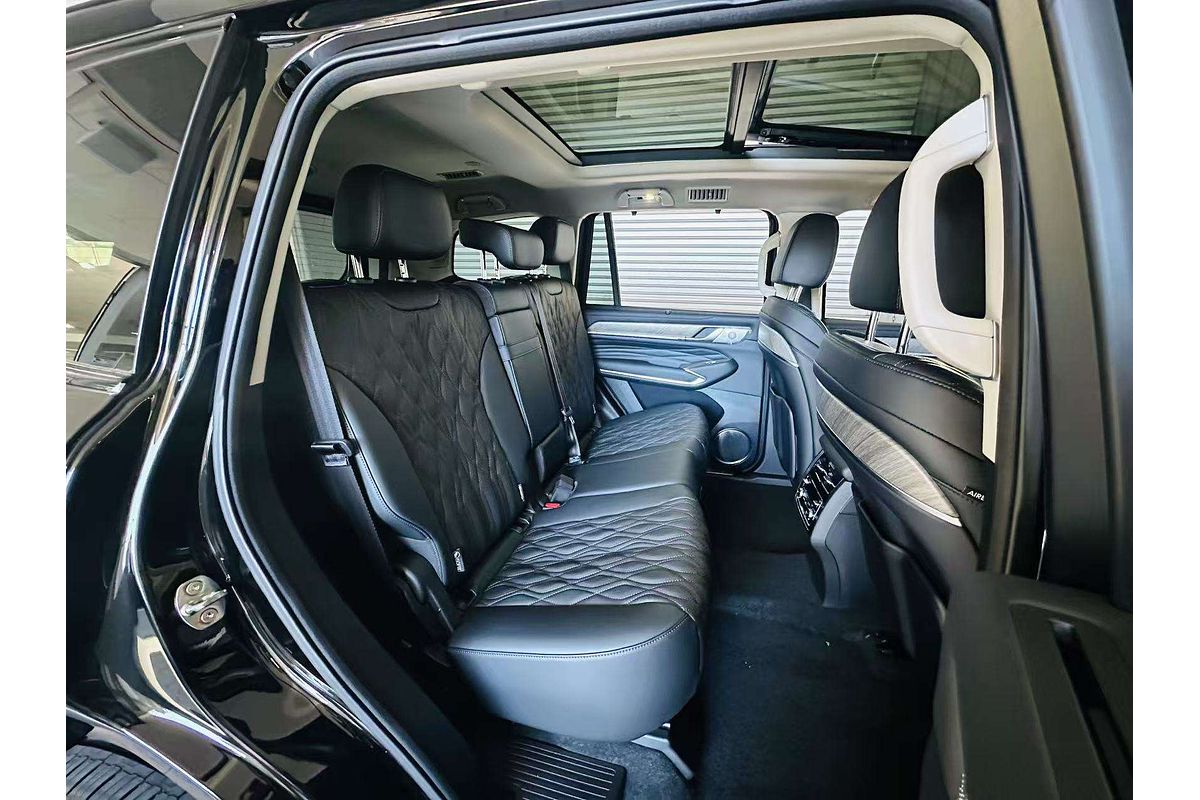 Tank 500 Vanta HEV 4X4 Sports Grill