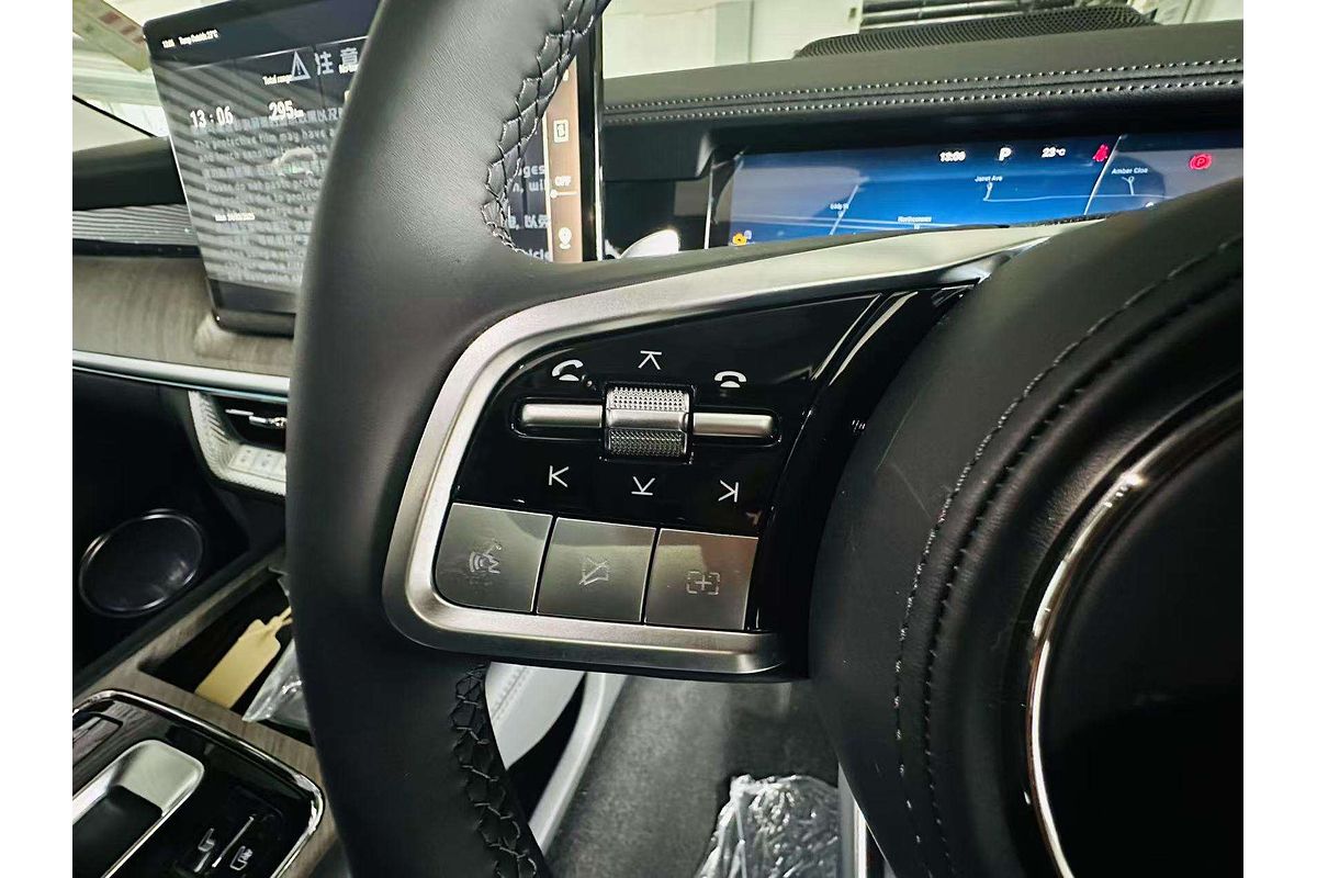 Tank 500 Vanta HEV 4X4 Sports Grill