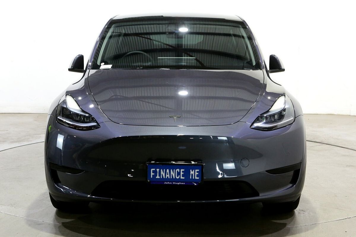 2024 Tesla Model Y Rear-Wheel Drive