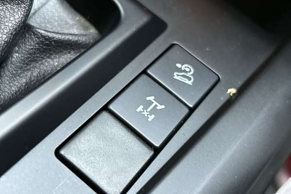 2021 Isuzu D-MAX SX 4X4 thumb-15