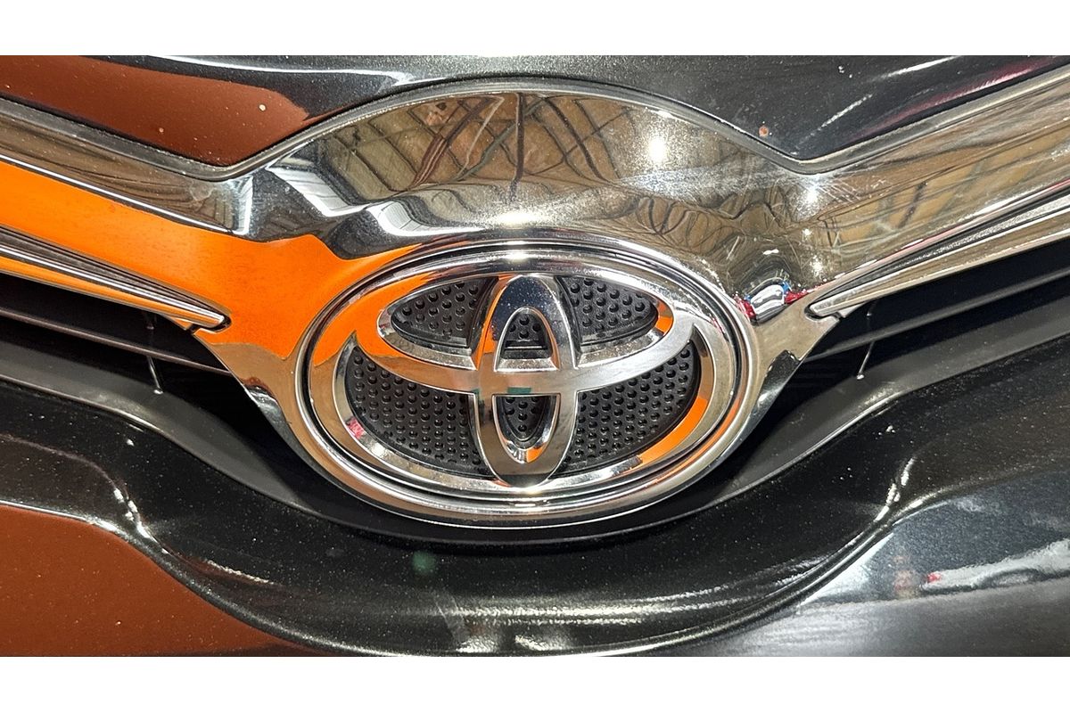 2016 Toyota Corolla Hybrid ZWE186R