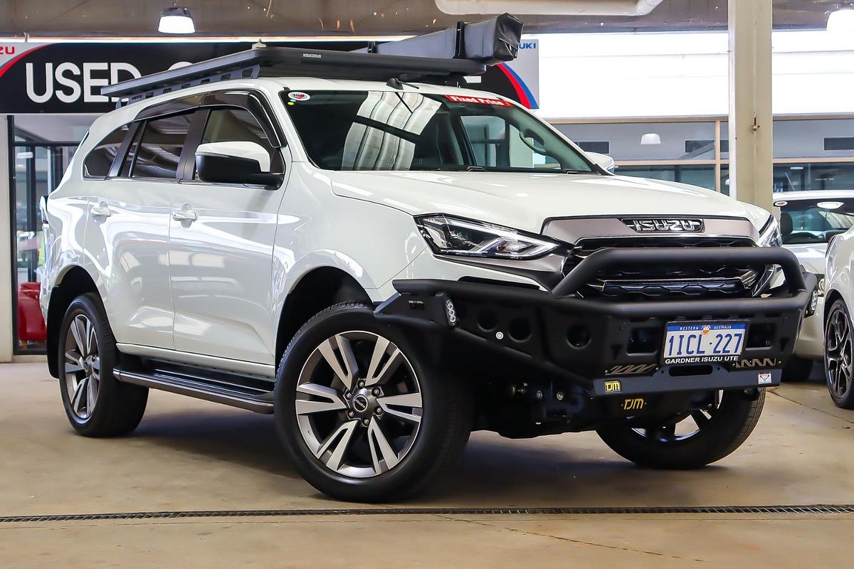 2022 Isuzu MU-X LS-T