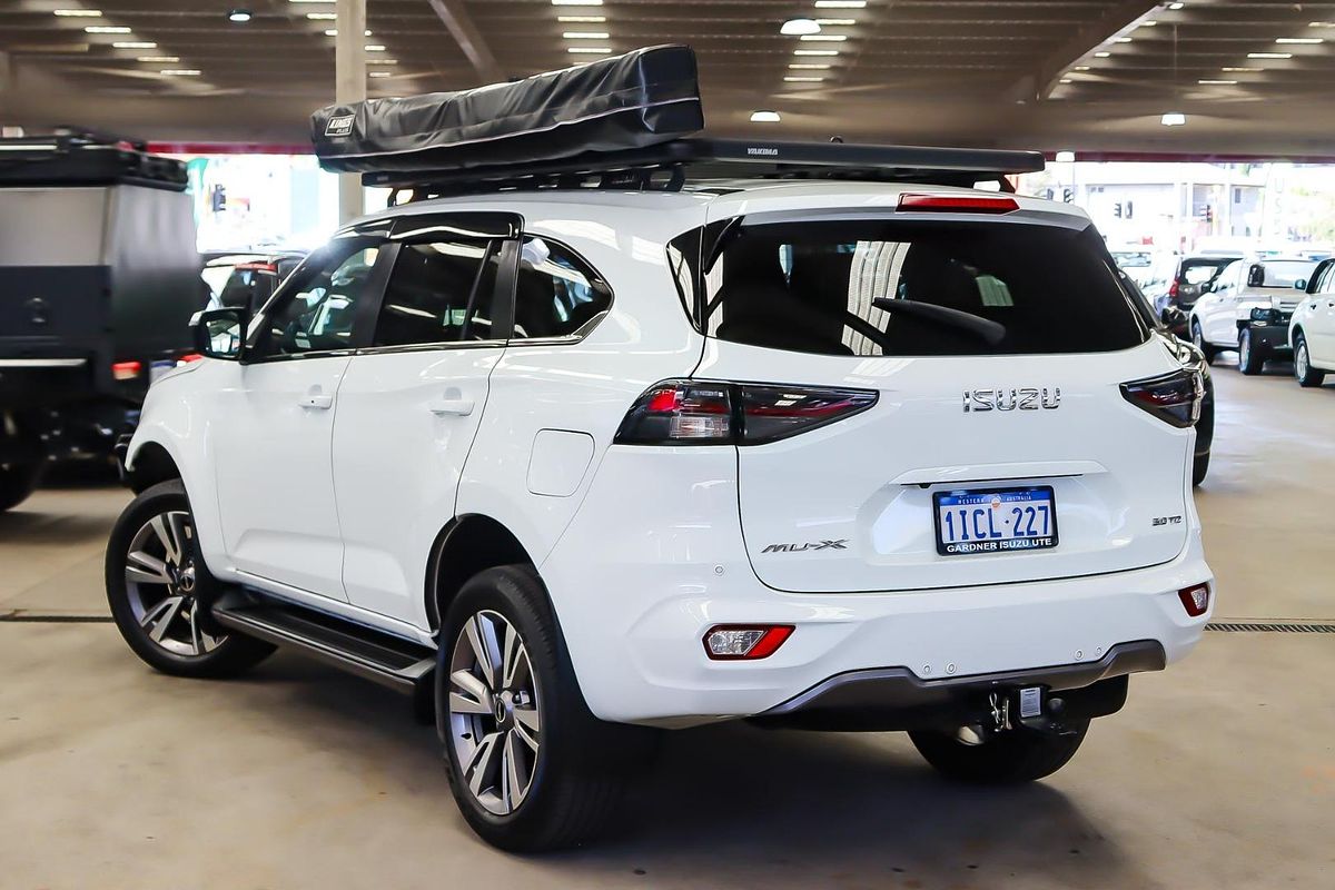 2022 Isuzu MU-X LS-T