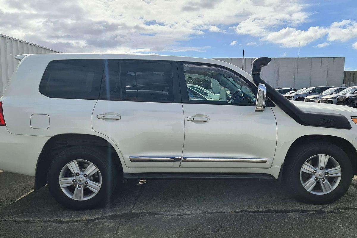 2013 Toyota Landcruiser Sahara VDJ200R
