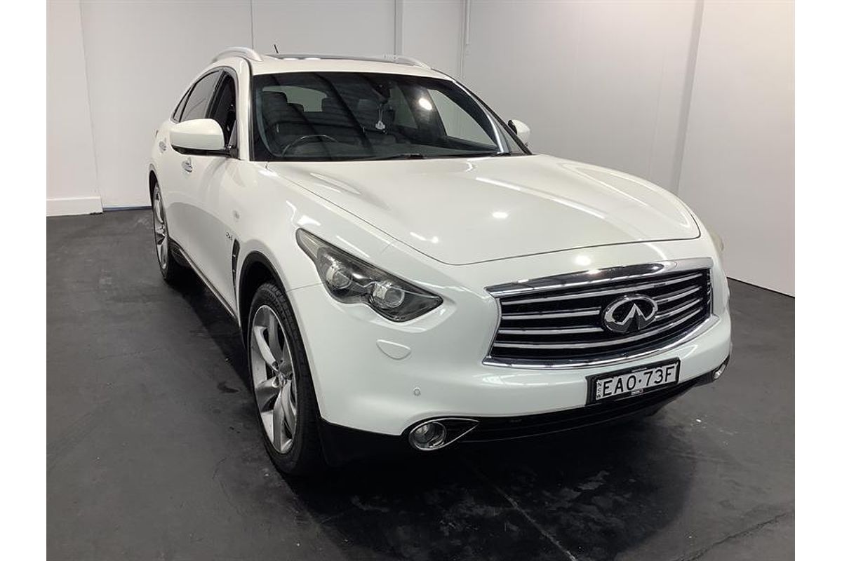 2015 INFINITI QX70 S Premium S51