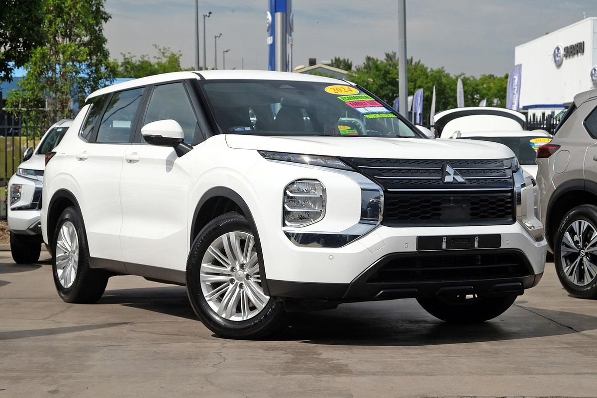 2024 Mitsubishi Outlander ES ZM