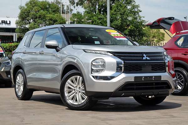 2024 Mitsubishi Outlander ES ZM