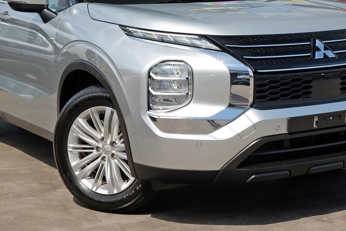 2024 Mitsubishi Outlander ES ZM