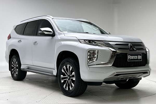 2022 Mitsubishi Pajero Sport Exceed QF thumb-0