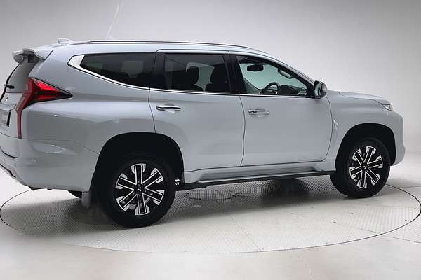 2022 Mitsubishi Pajero Sport Exceed QF thumb-2