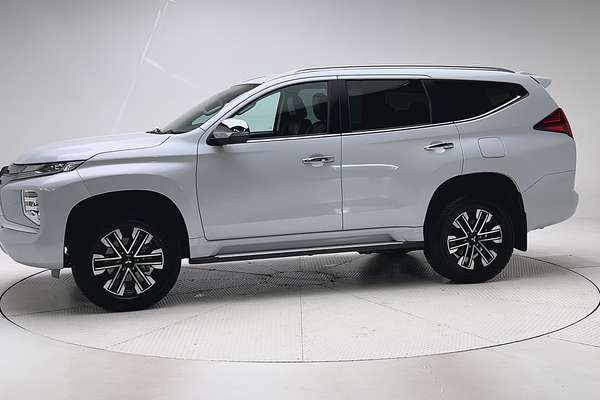 2022 Mitsubishi Pajero Sport Exceed QF thumb-6