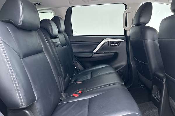 2022 Mitsubishi Pajero Sport Exceed QF thumb-11