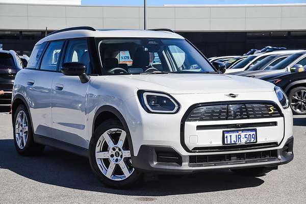 2024 MINI Countryman SE Classic U25