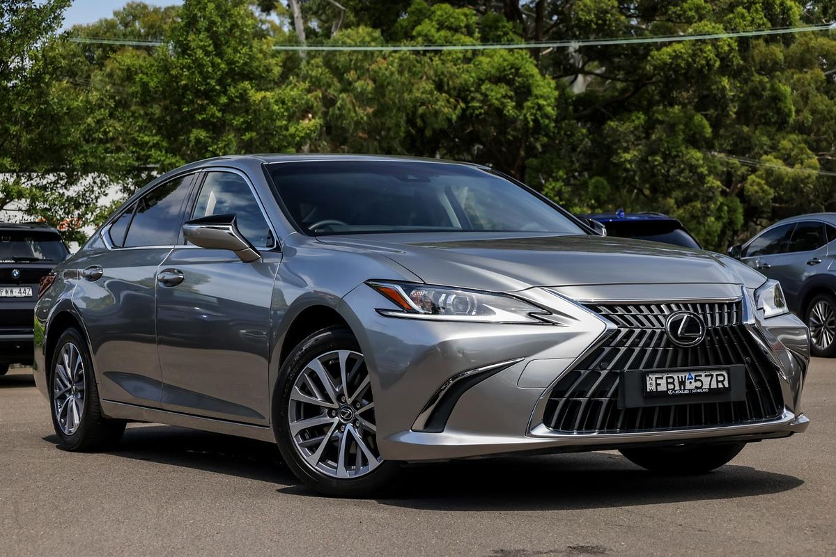 2022 Lexus ES ES300h Luxury AXZH10R