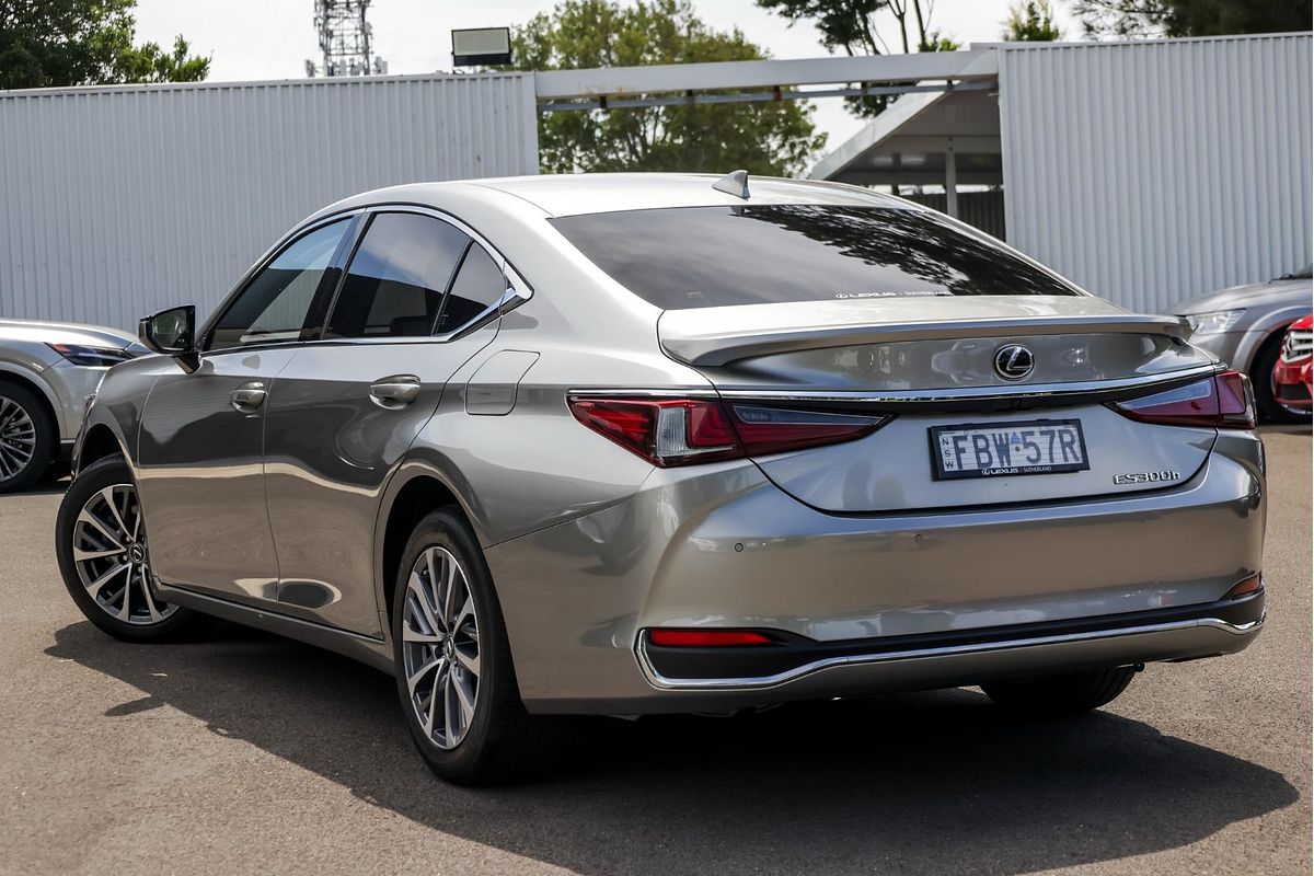 2022 Lexus ES ES300h Luxury AXZH10R