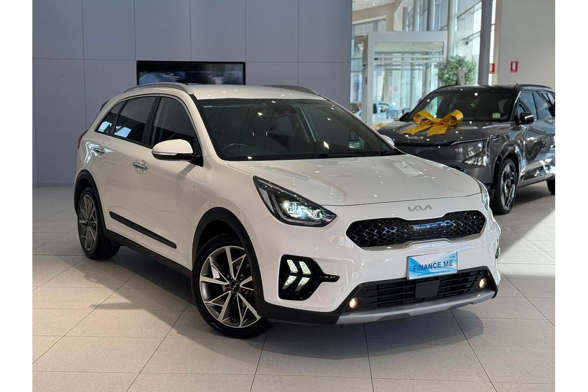 2022 Kia Niro Hybrid Sport DE