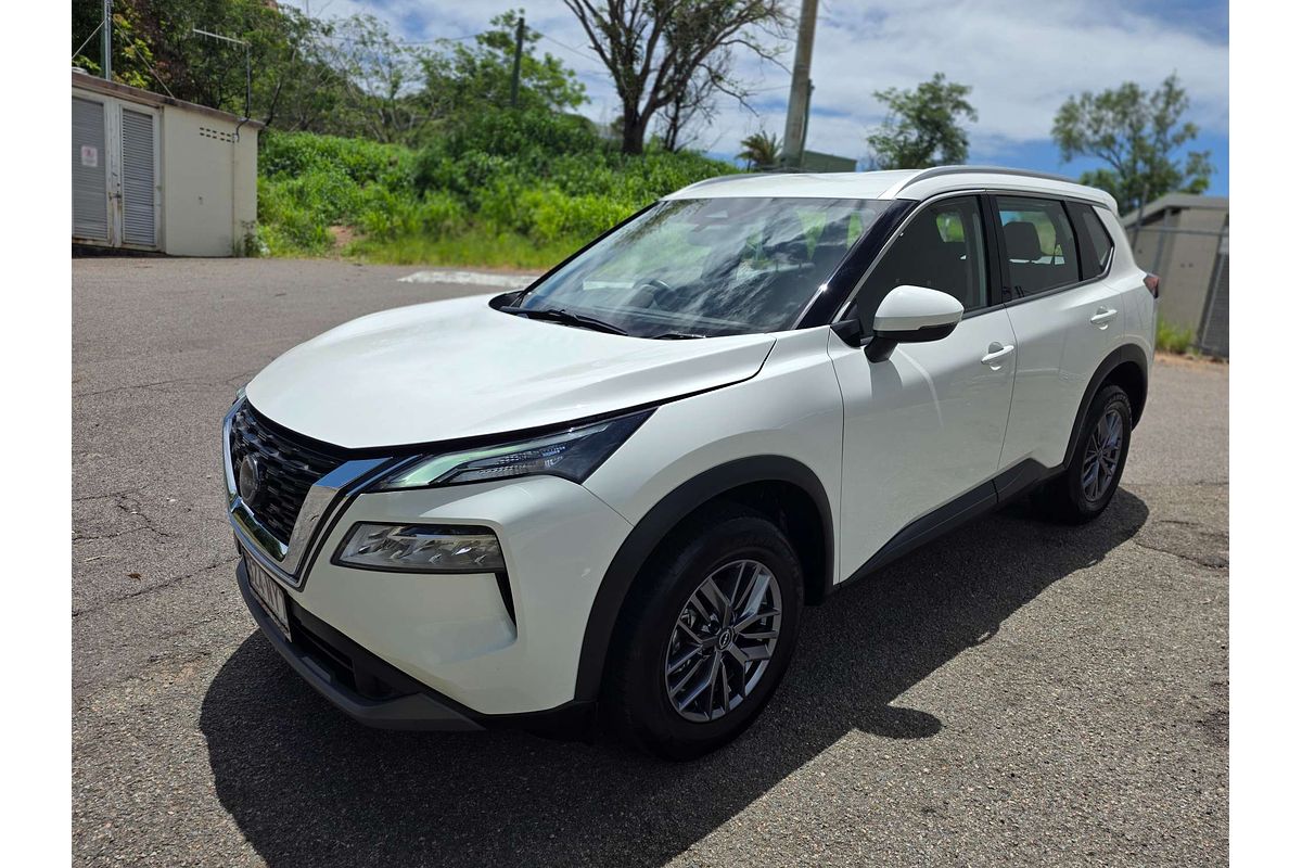 2025 Nissan X-TRAIL ST T33