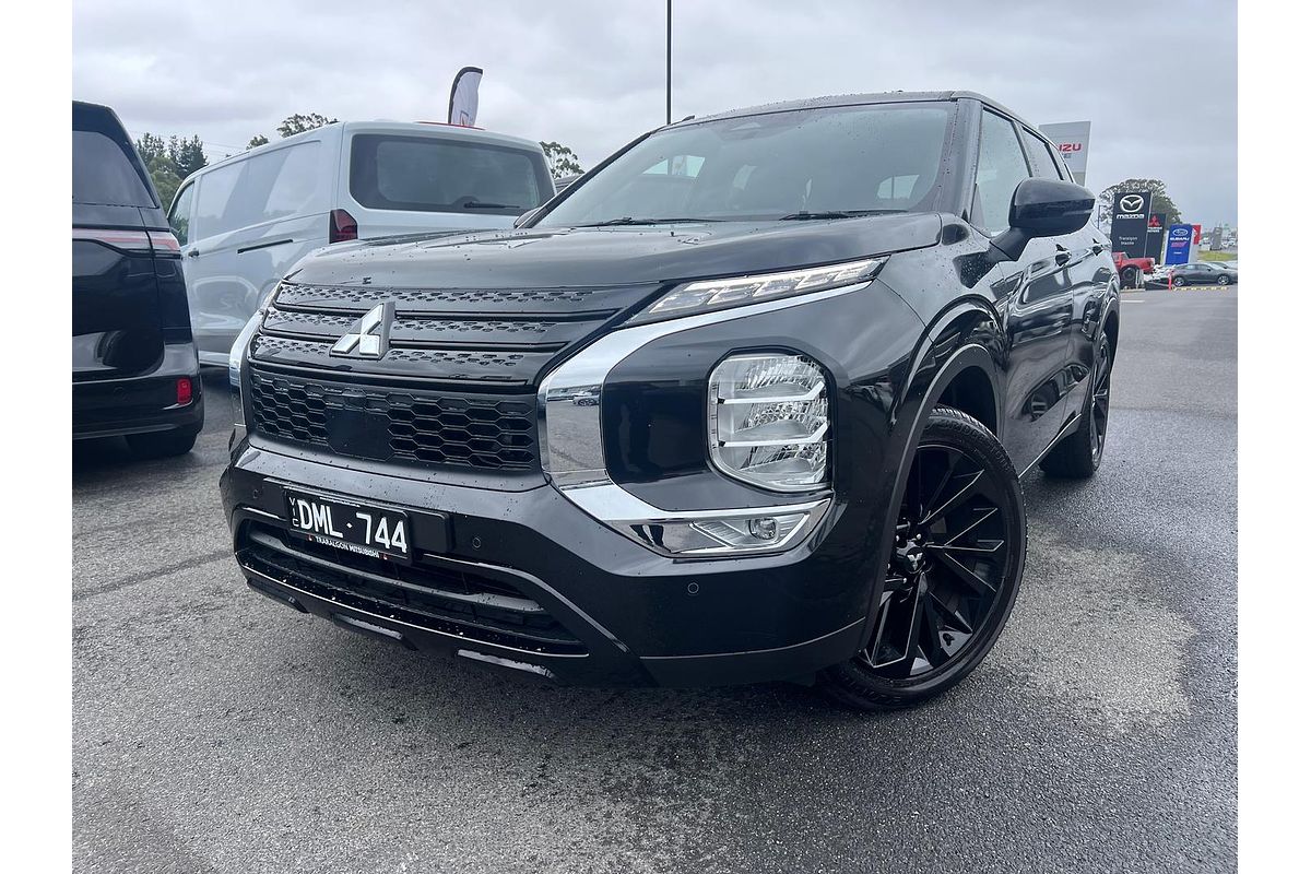 2024 Mitsubishi Outlander Black Edition ZM