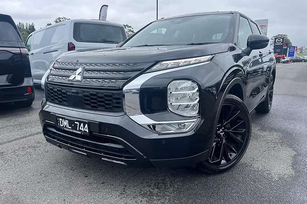 2024 Mitsubishi Outlander Black Edition ZM