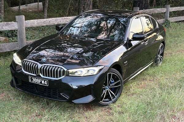 2022 BMW 3 Series 330e Luxury Line G20