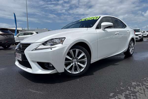 2016 Lexus IS IS200t Luxury ASE30R