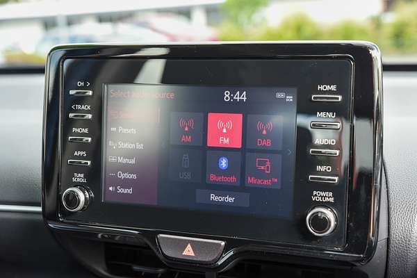 2022 Toyota Yaris Cross GX MXPJ10R thumb-12