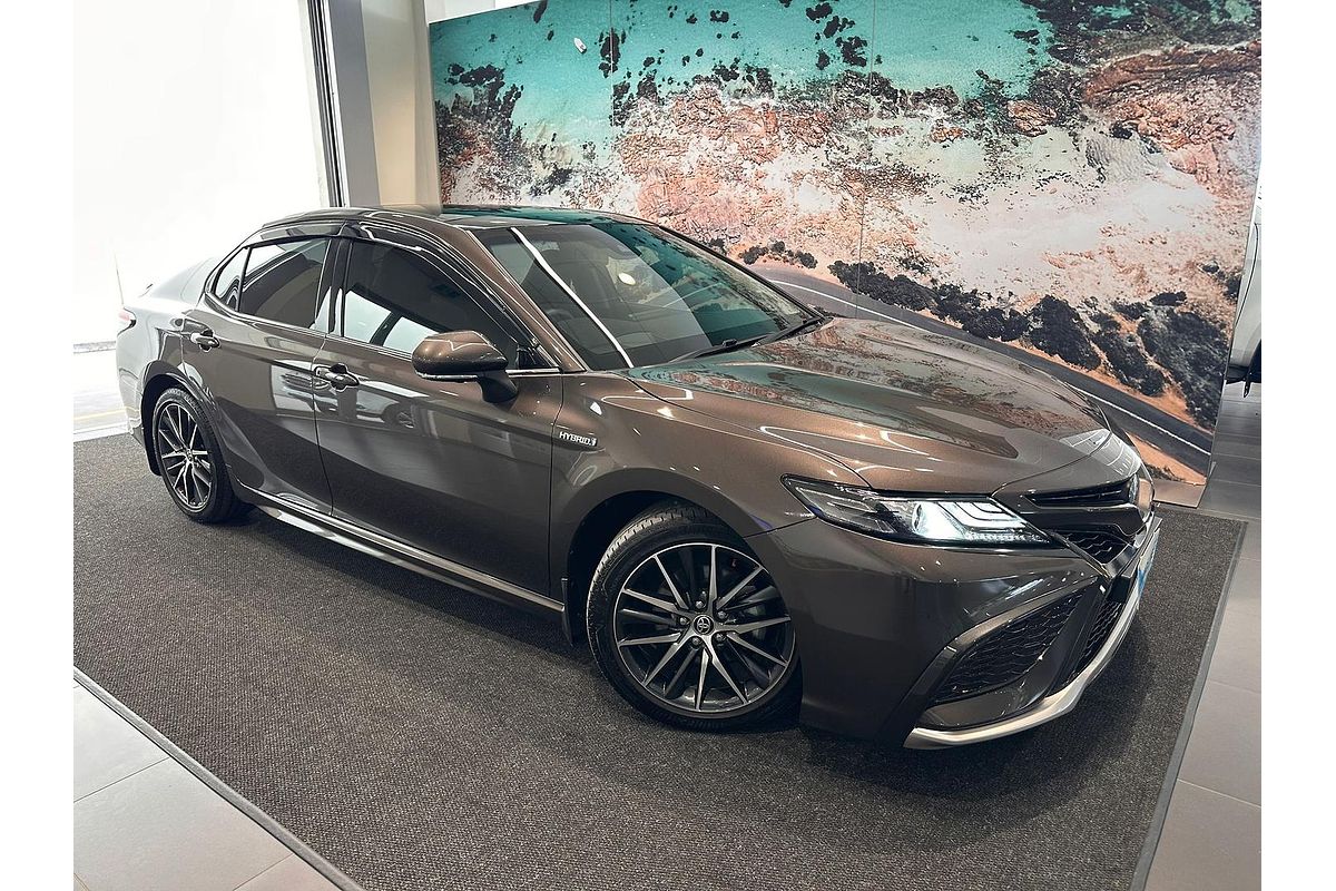 2024 Toyota Camry SL AXVH70R