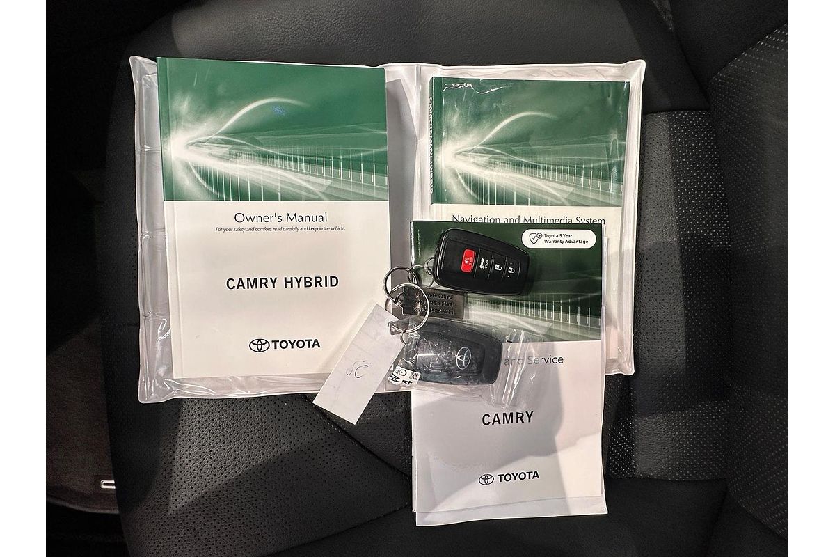 2024 Toyota Camry SL AXVH70R