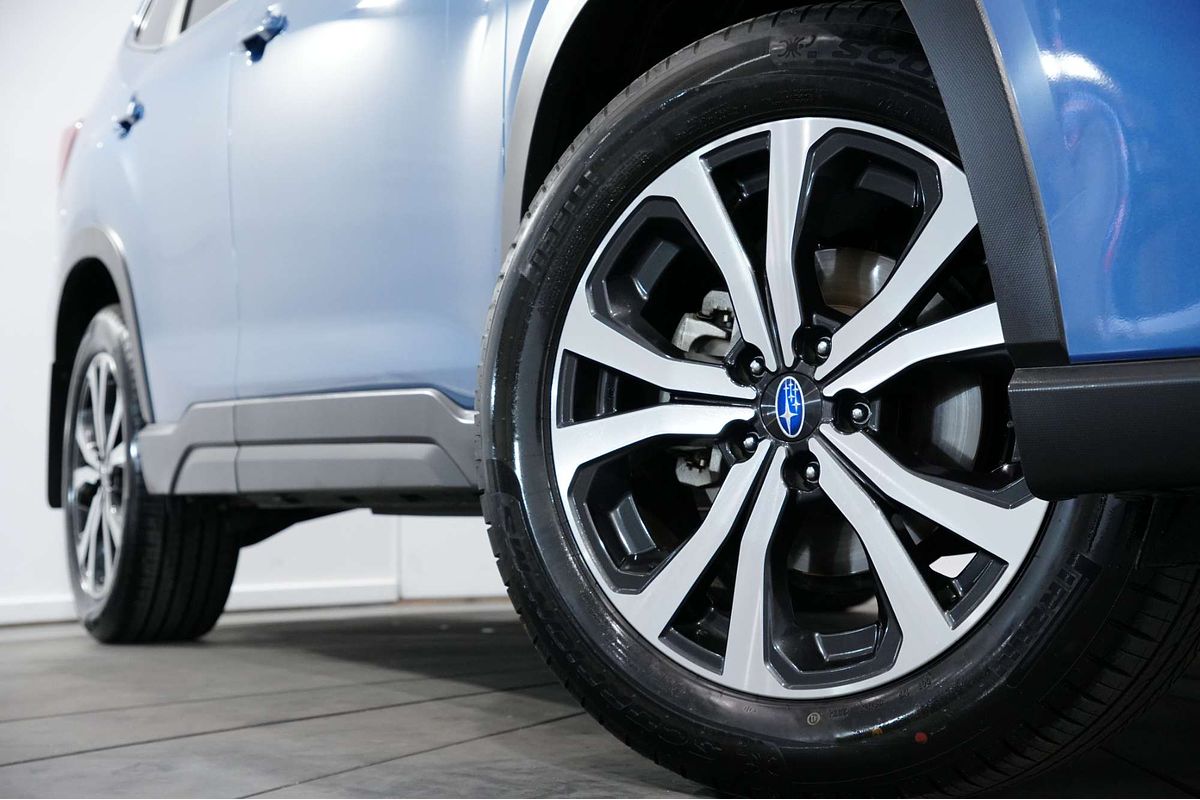 2023 Subaru Forester 2.5i Premium S5