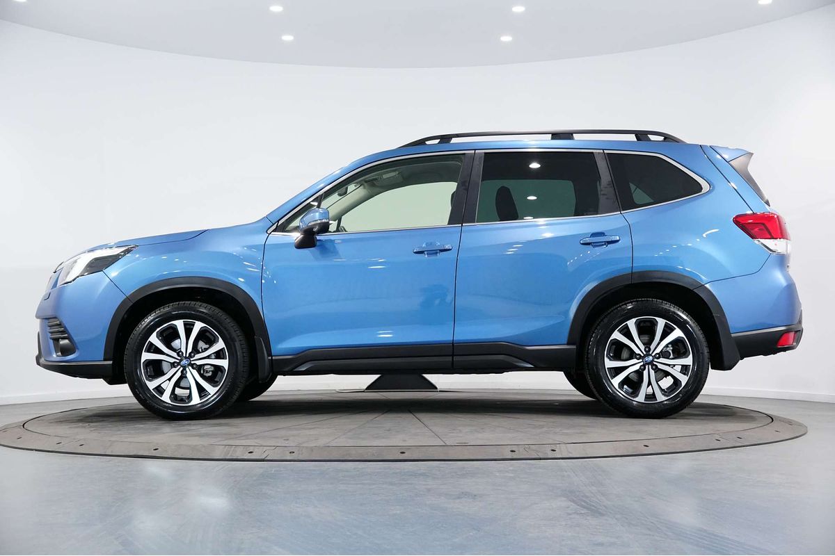2023 Subaru Forester 2.5i Premium S5