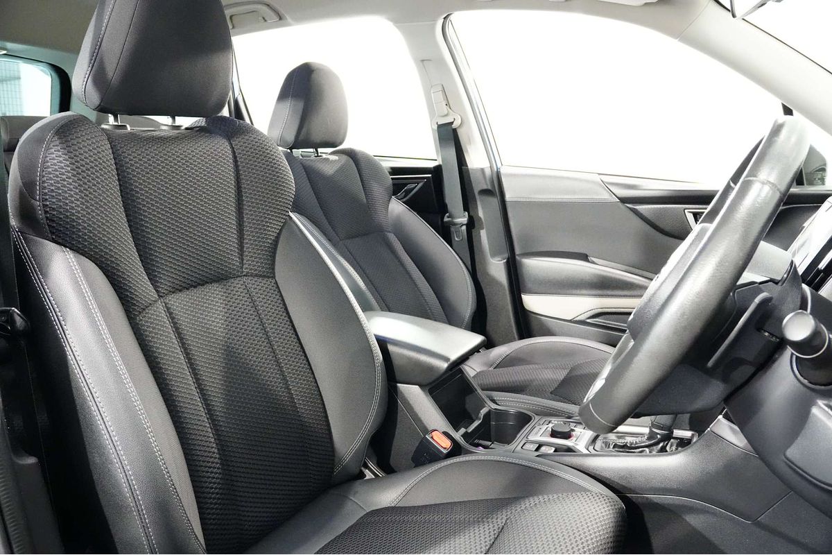 2023 Subaru Forester 2.5i Premium S5