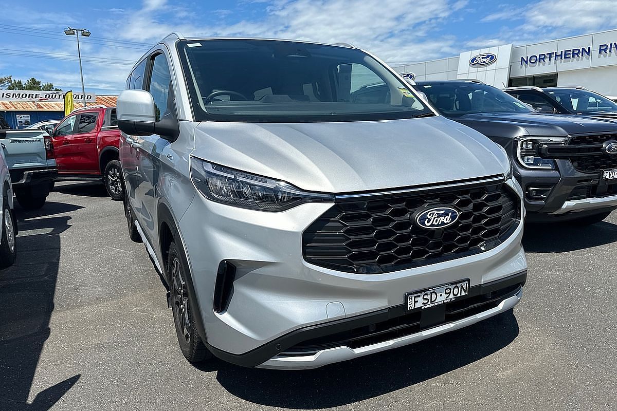 2024 Ford Tourneo Active AV SWB