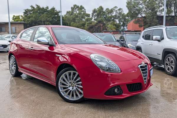 2012 Alfa Romeo Giulietta Distinctive Series 0