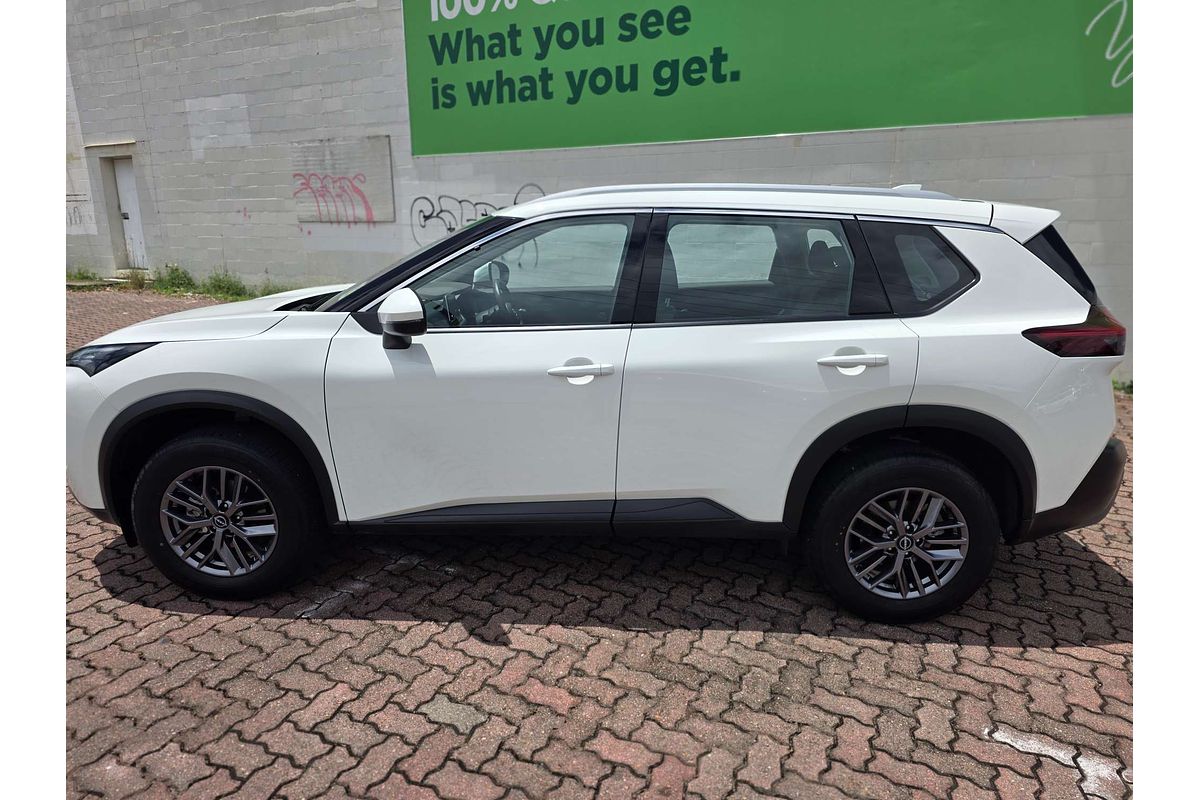 2025 Nissan X-TRAIL ST T33