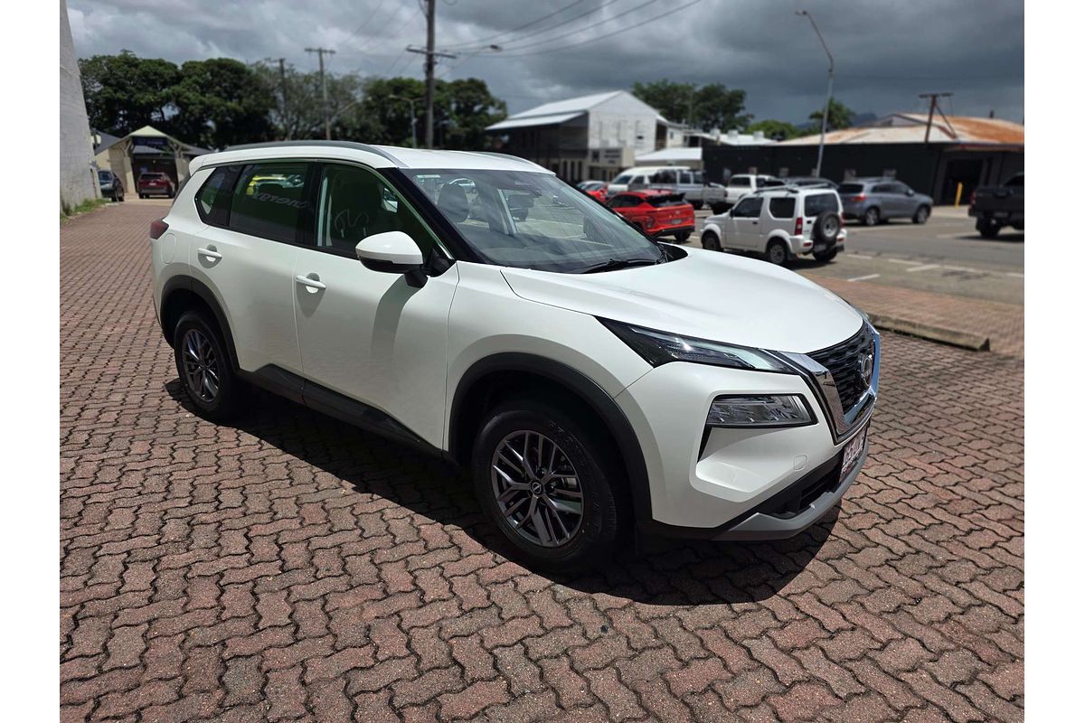 2025 Nissan X-TRAIL ST T33