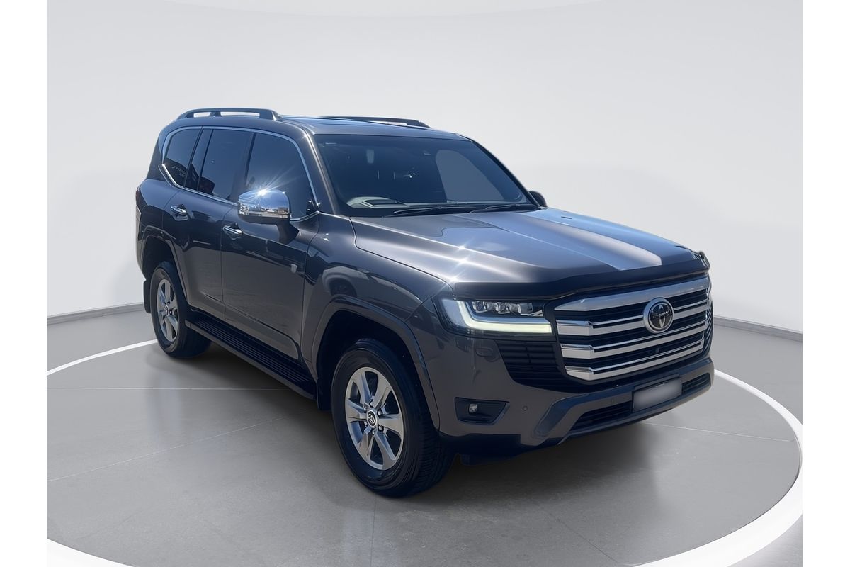 2024 Toyota Landcruiser Sahara FJA300R