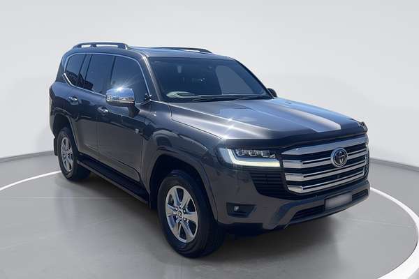 2024 Toyota Landcruiser Sahara FJA300R