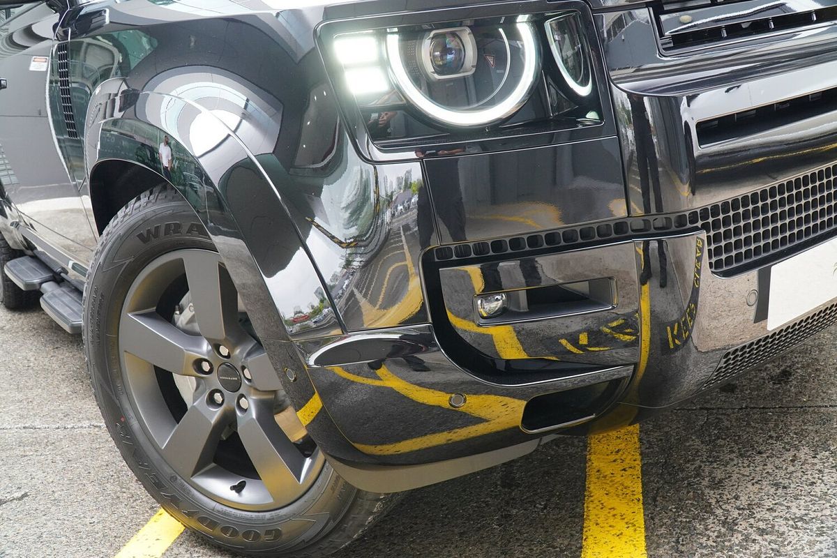 2025 Land Rover Defender 110 D350 X-Dynamic SE L663