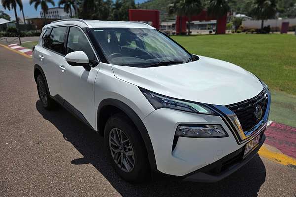 2025 Nissan X-TRAIL ST T33