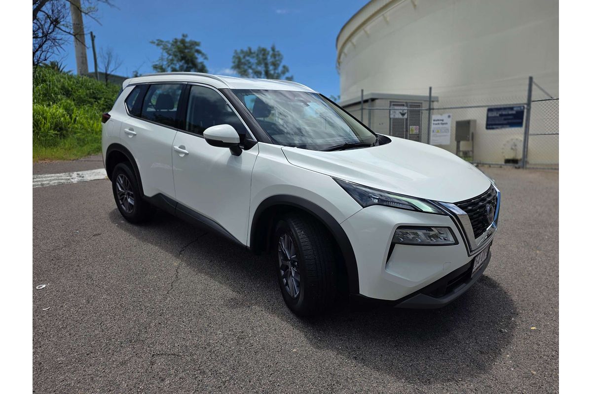 2025 Nissan X-TRAIL ST T33